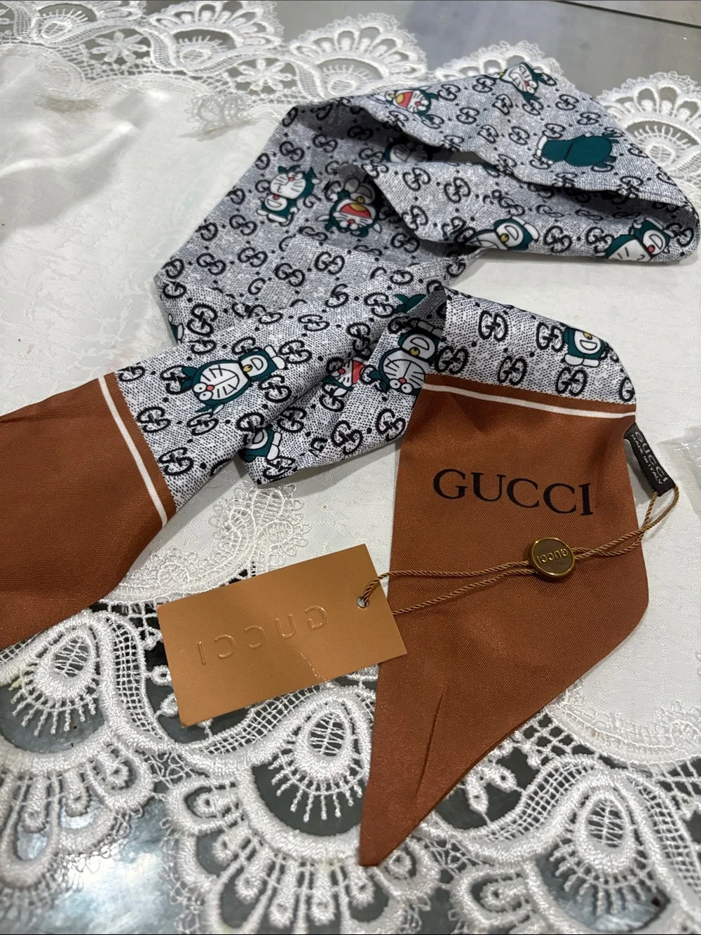 Gucci Printed silk ribbon new